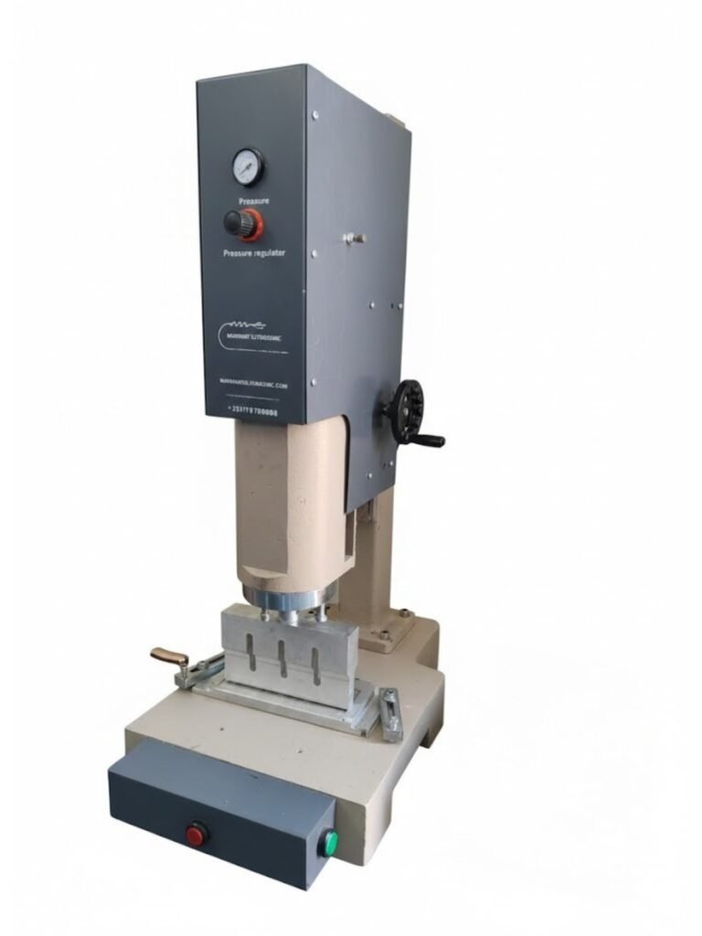 ماكينة لحام بالالتراسونيك